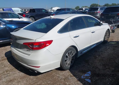 2016 Hyundai Sonata Sport z USA, uszkodzony, nr VIN 5NPE34AF2GH307335